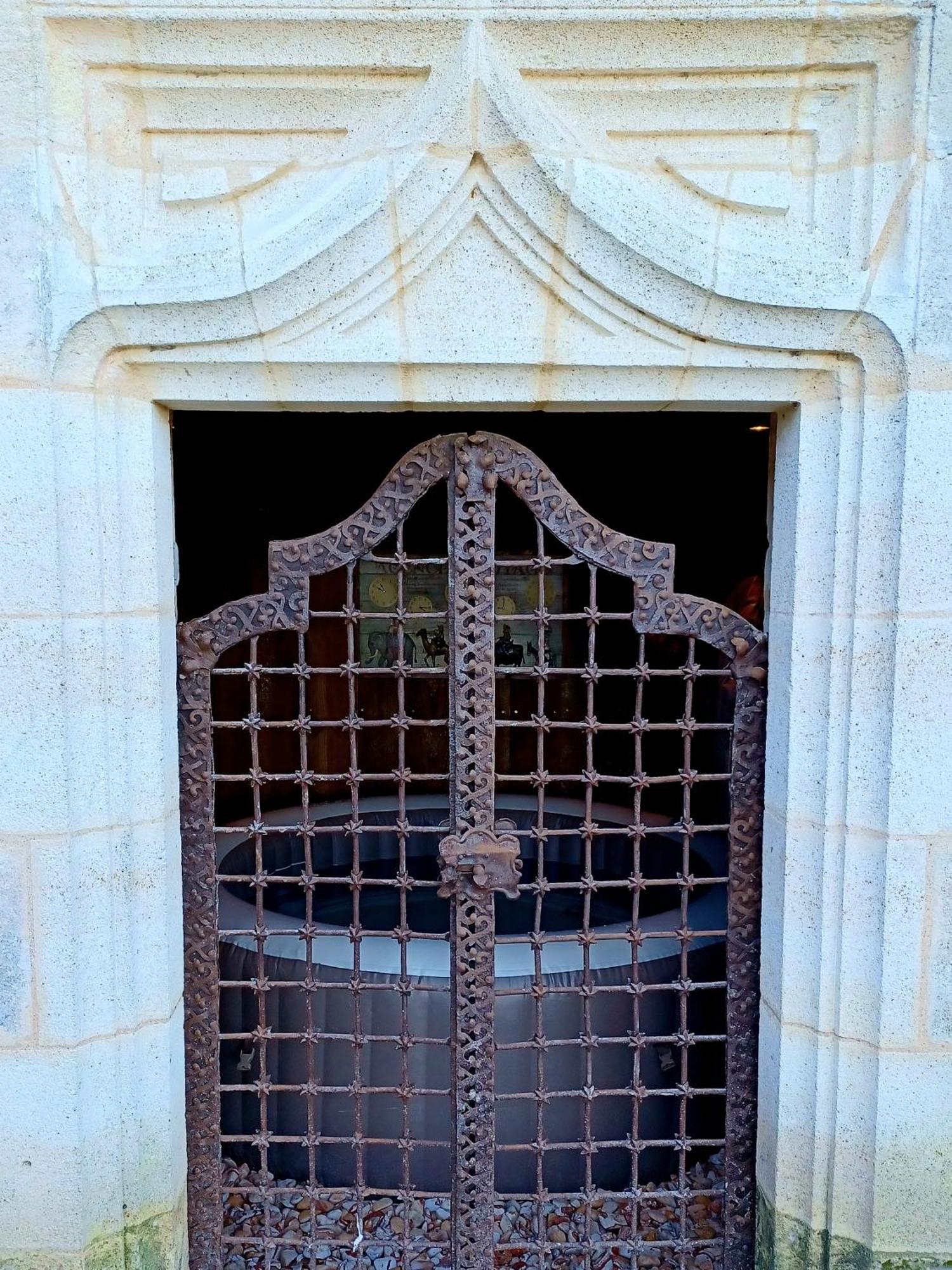 Chateau De La Grave Bourg-sur-Gironde Esterno foto